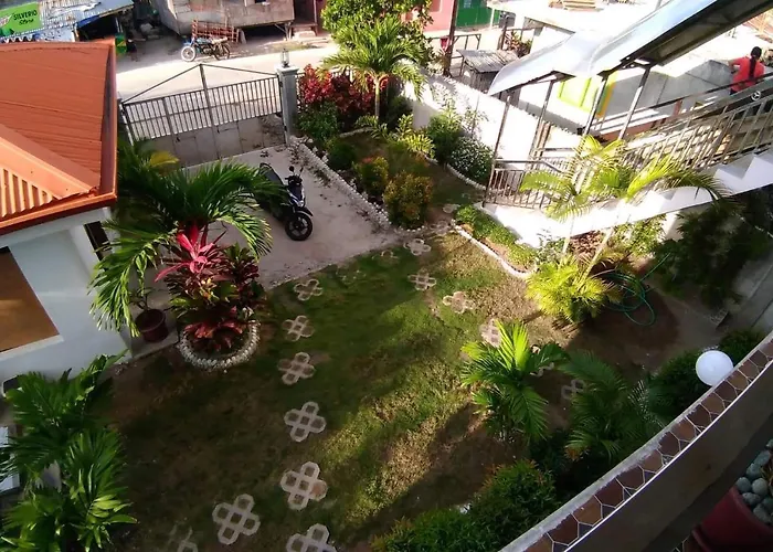 Hadassah's Place Bed & Breakfast 3*