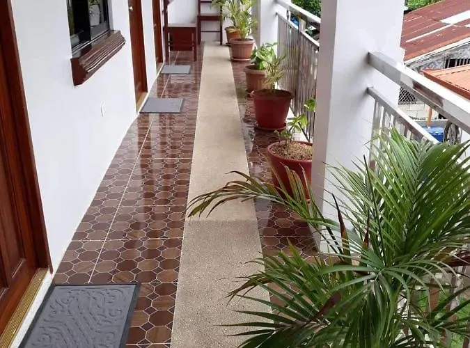 Hadassah's Place Bed & Breakfast